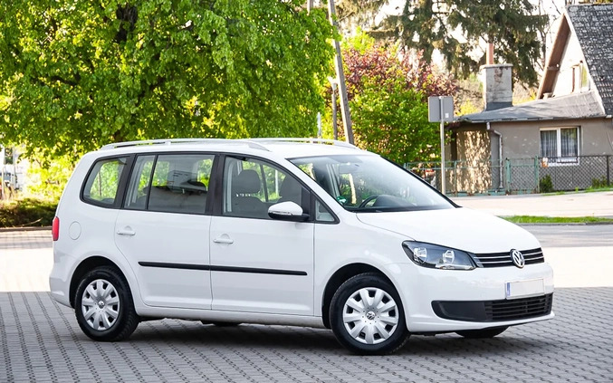 Volkswagen Touran cena 32900 przebieg: 204000, rok produkcji 2013 z Dobra małe 631